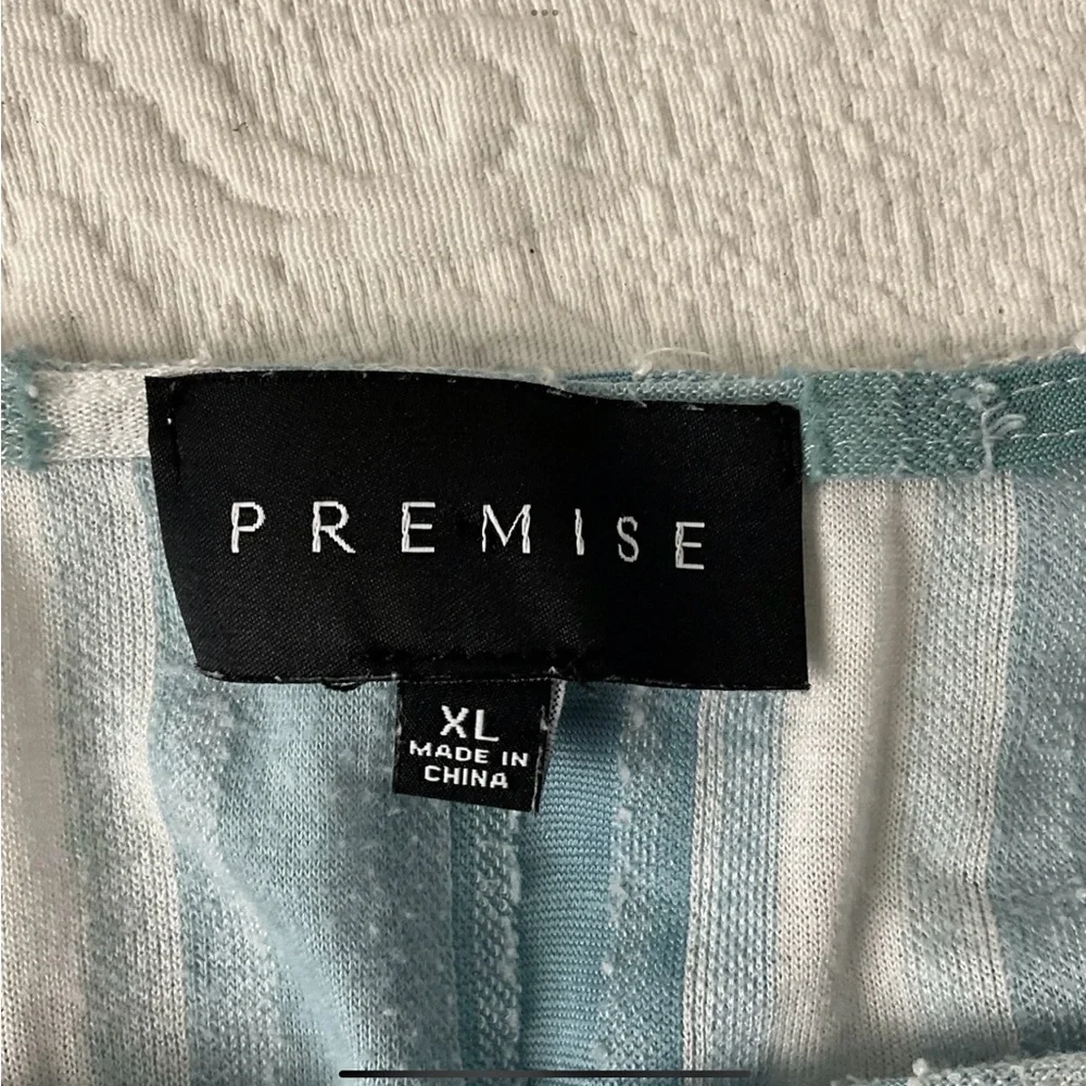 Premise Blue White Blouse Top Shirt Women's Size XL 3/4 Sleeve V Neck A97 - Picture 3 of 5